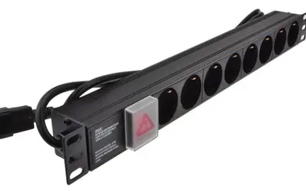 [ADR-BAIE-0018] PDU rack 8 prises européennes 250V (ZZM10)